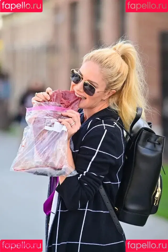 Heidi Montag Onlyfans Photo Gallery 