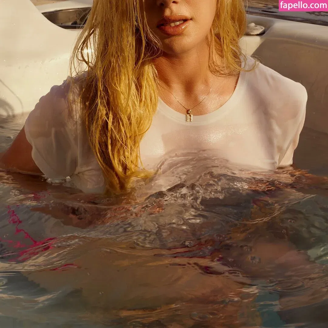 Heidi Montag Onlyfans Photo Gallery 