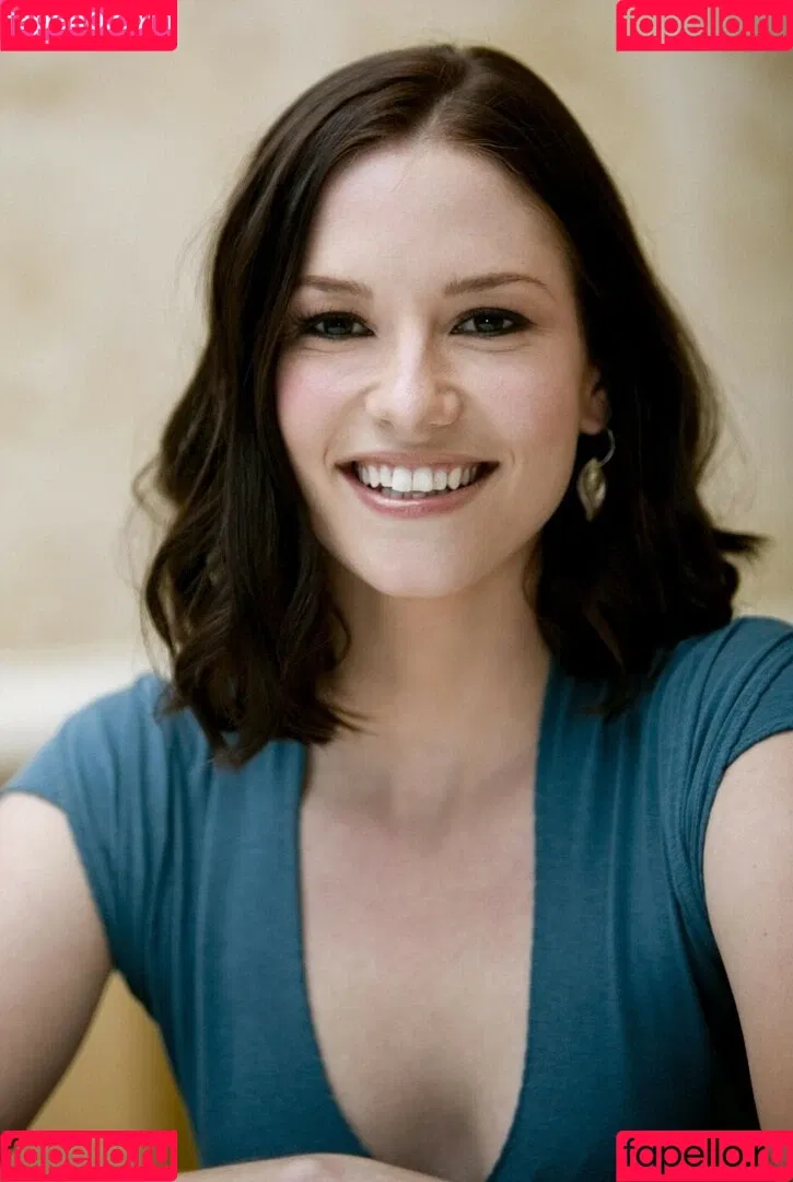 Chyler Leigh Onlyfans Photo Gallery 