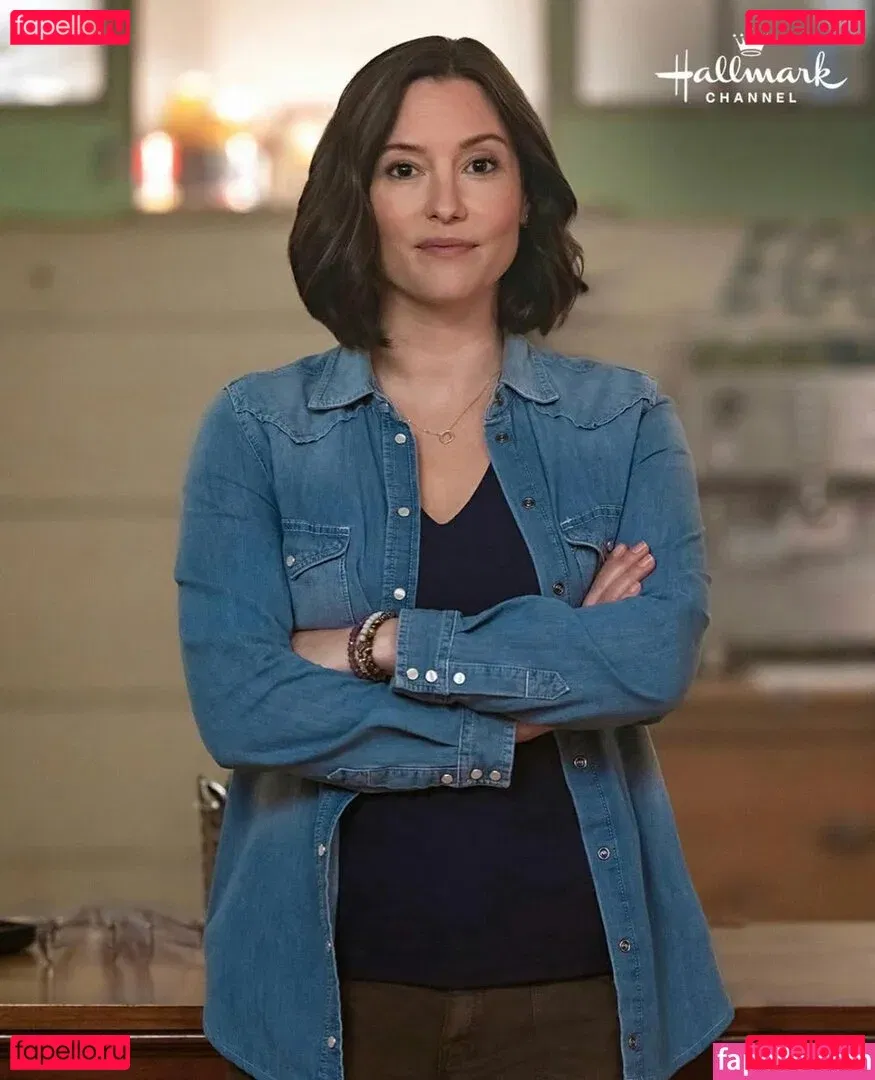 Chyler Leigh Onlyfans Photo Gallery 