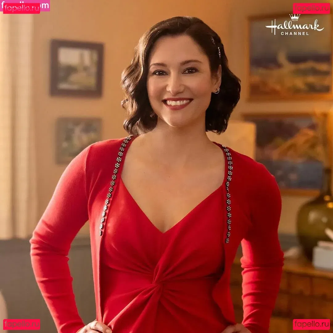 Chyler Leigh Onlyfans Photo Gallery 