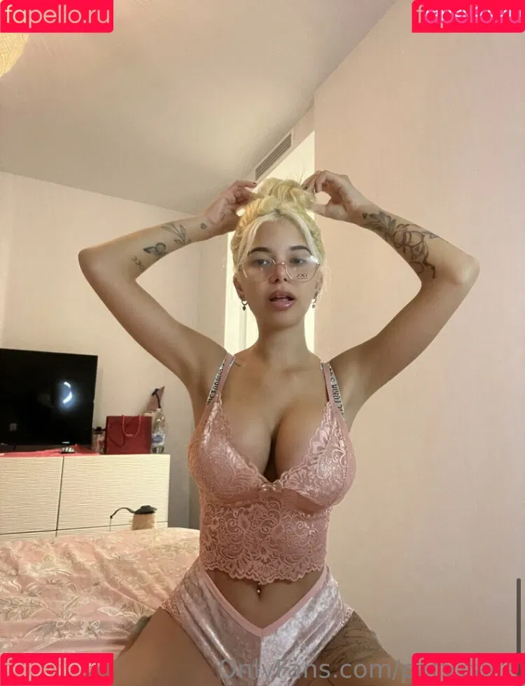Patty-cakes Onlyfans Photo Gallery 