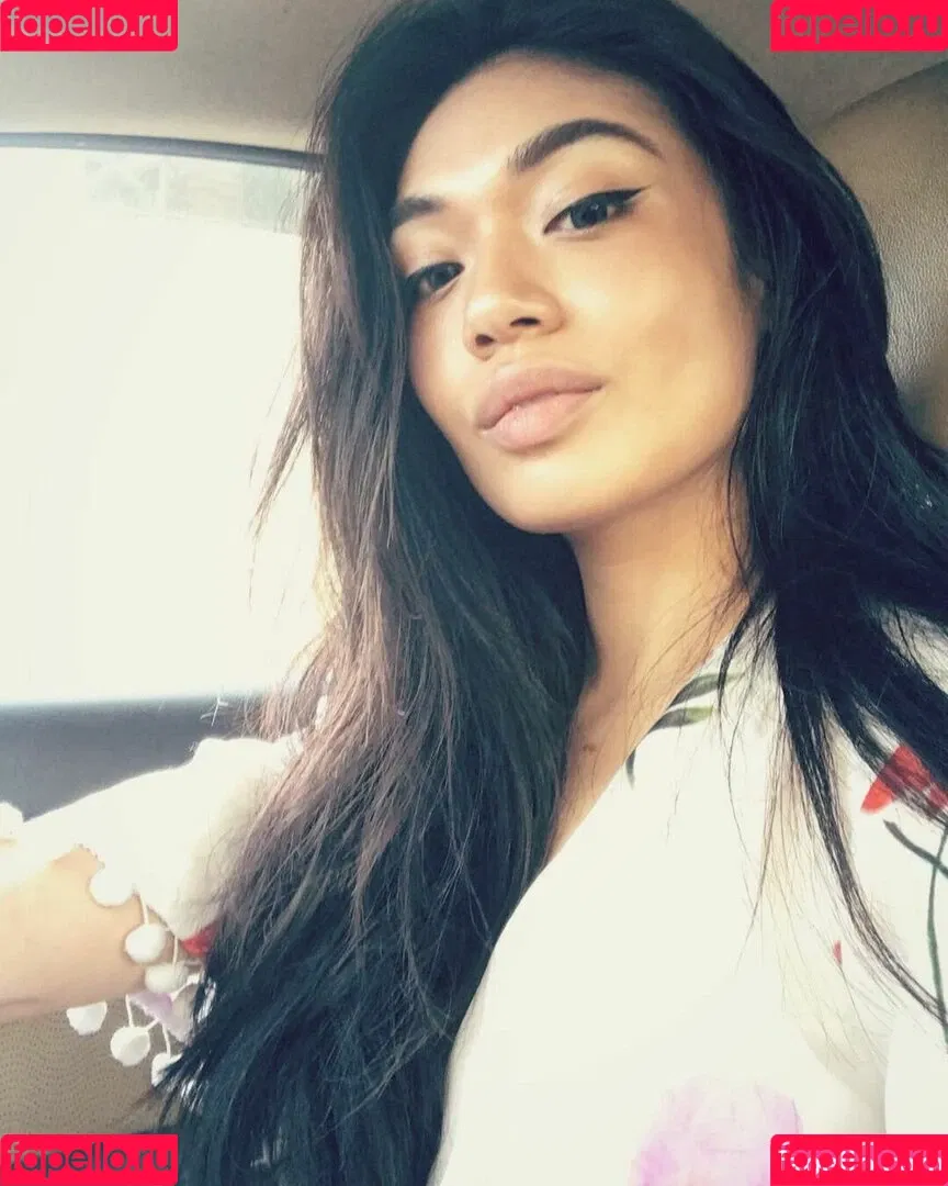 Reyna Morena Onlyfans Photo Gallery 