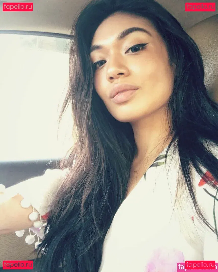 Reyna Morena Onlyfans Photo Gallery 