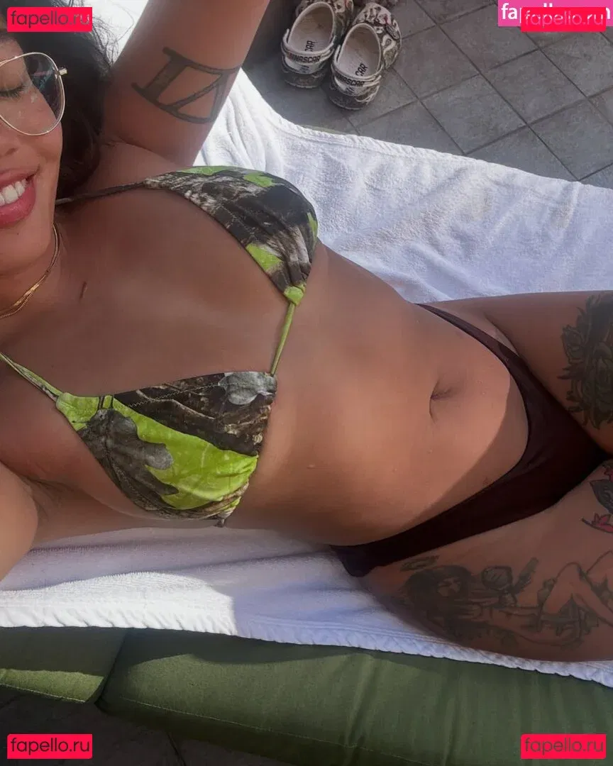 Reyna Morena Onlyfans Photo Gallery 