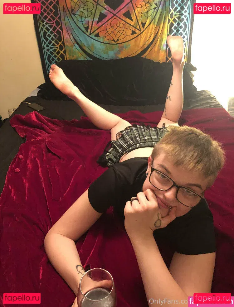 Spellbound Onlyfans Photo Gallery 