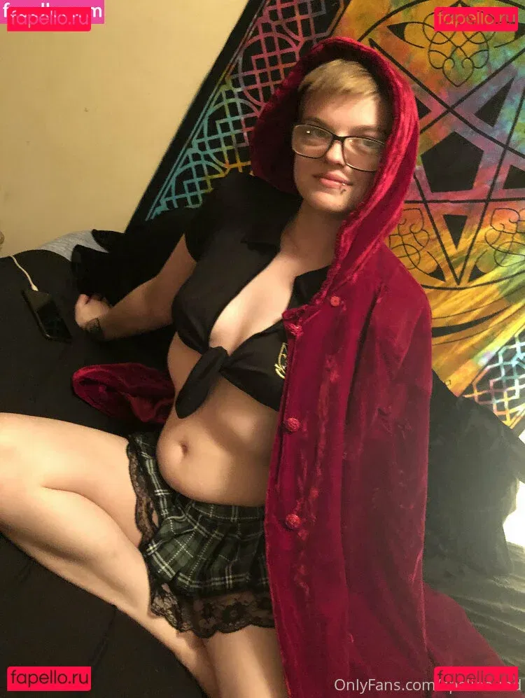 Spellbound Onlyfans Photo Gallery 