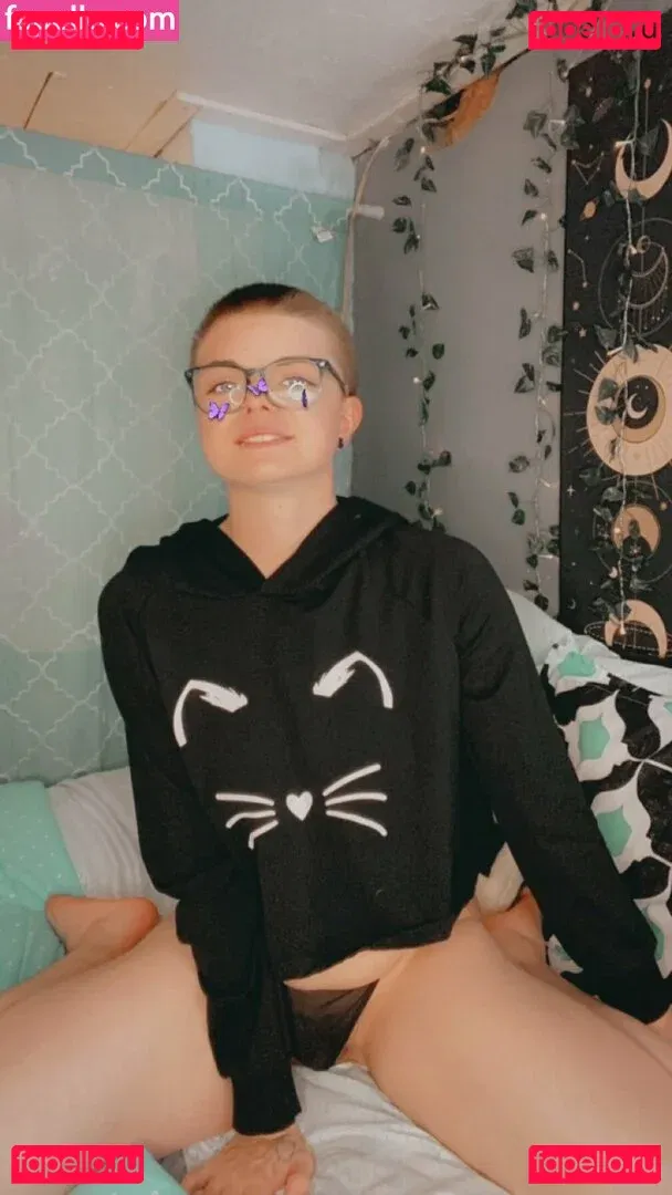 Spellbound Onlyfans Photo Gallery 