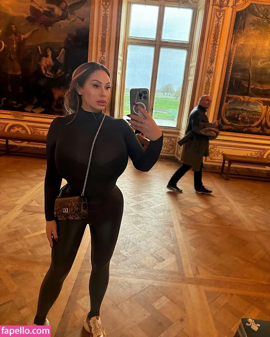 Tanya Fogelman Onlyfans Photo Gallery 