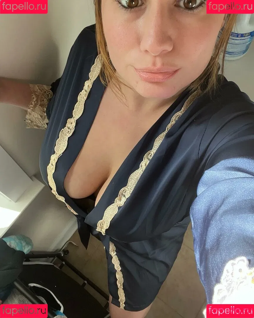 LillyBehave Onlyfans Photo Gallery 