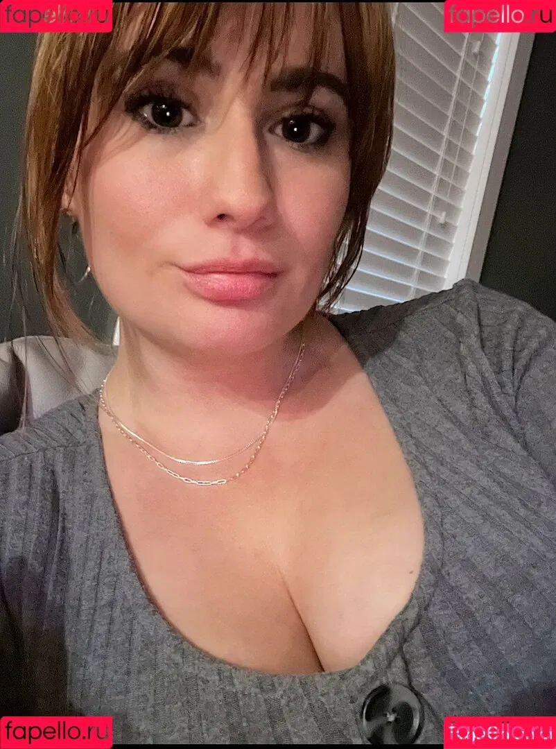 LillyBehave Onlyfans Photo Gallery 