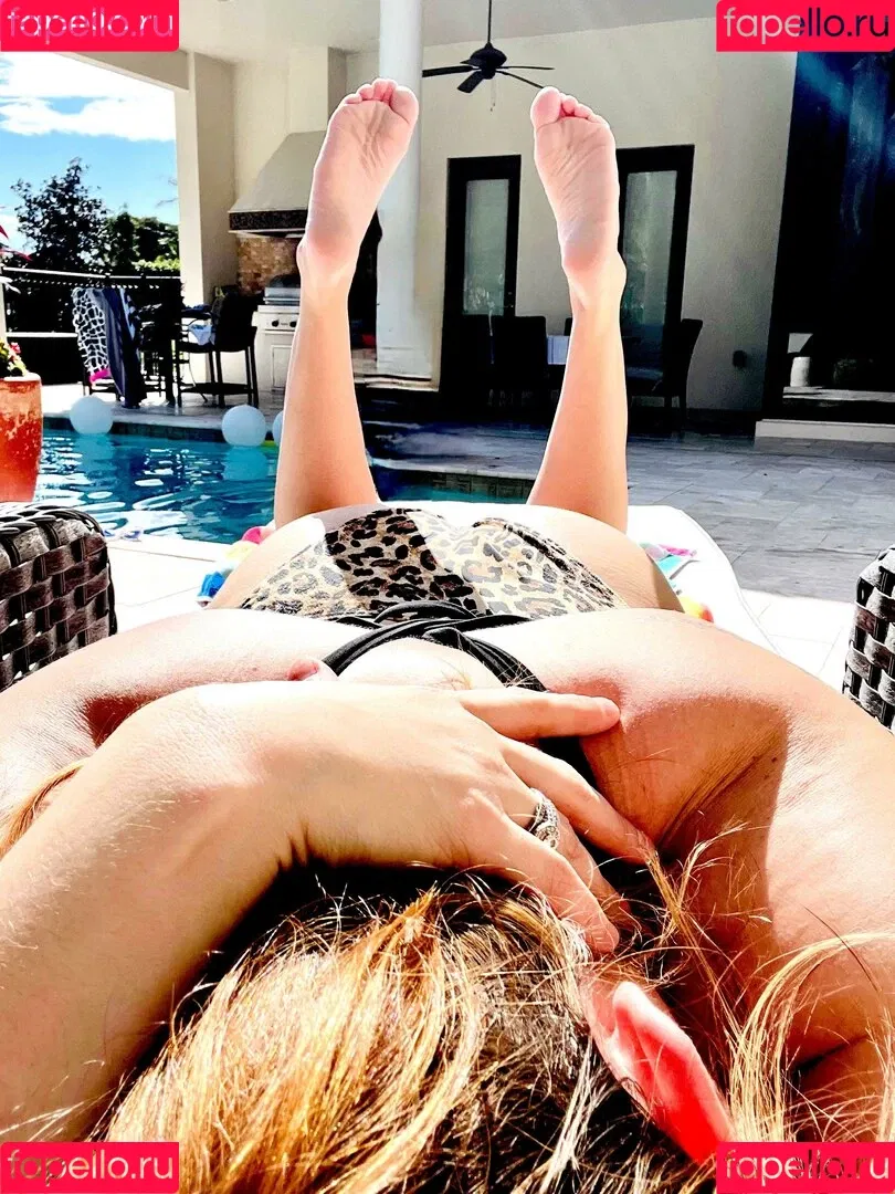 LillyBehave Onlyfans Photo Gallery 