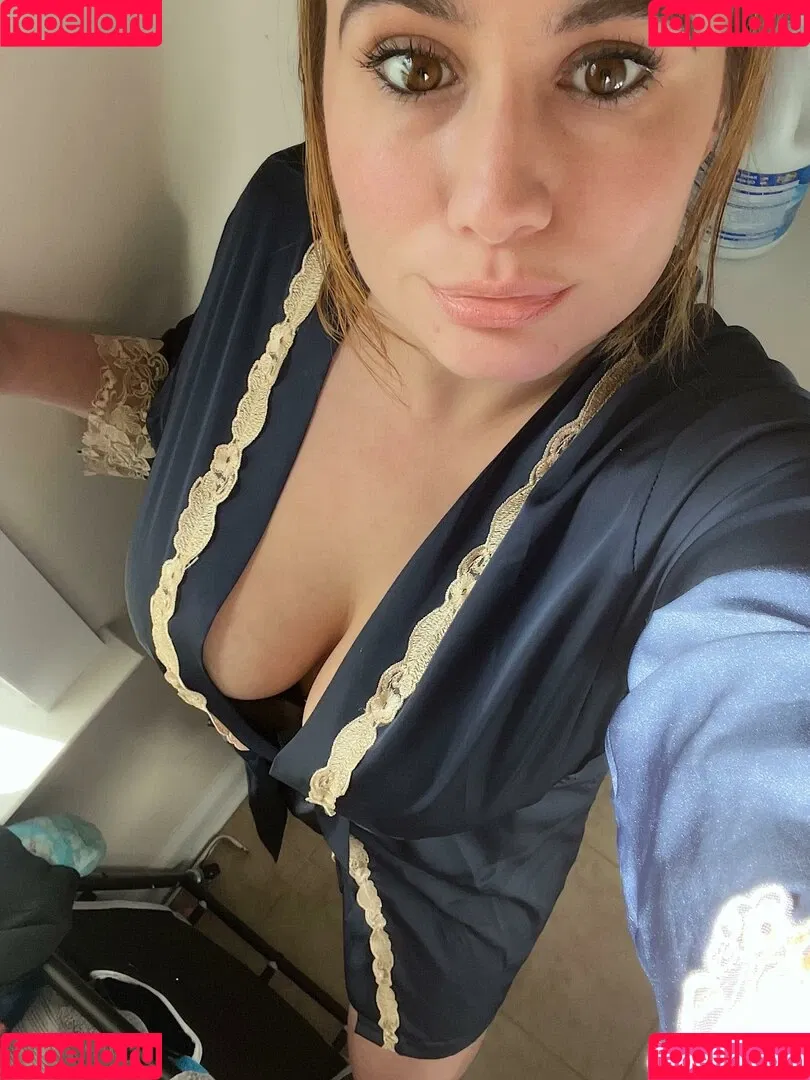 LillyBehave Onlyfans Photo Gallery 