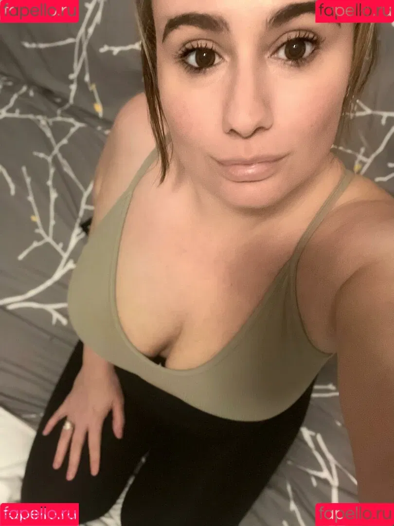 LillyBehave Onlyfans Photo Gallery 