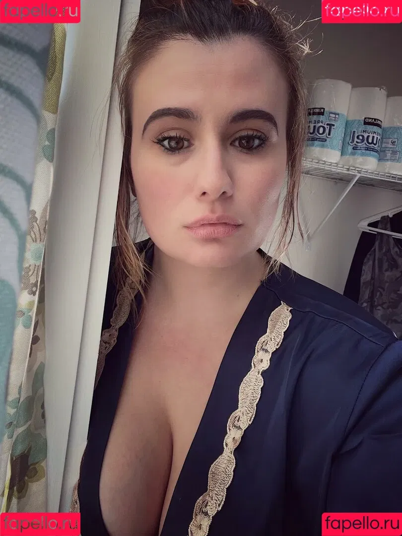 LillyBehave Onlyfans Photo Gallery 