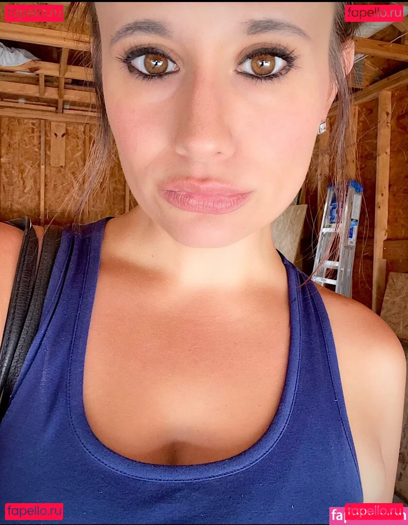 LillyBehave Onlyfans Photo Gallery 