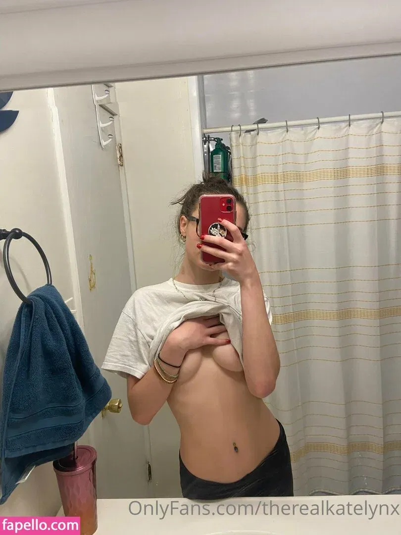 realkatelynx Onlyfans Photo Gallery 