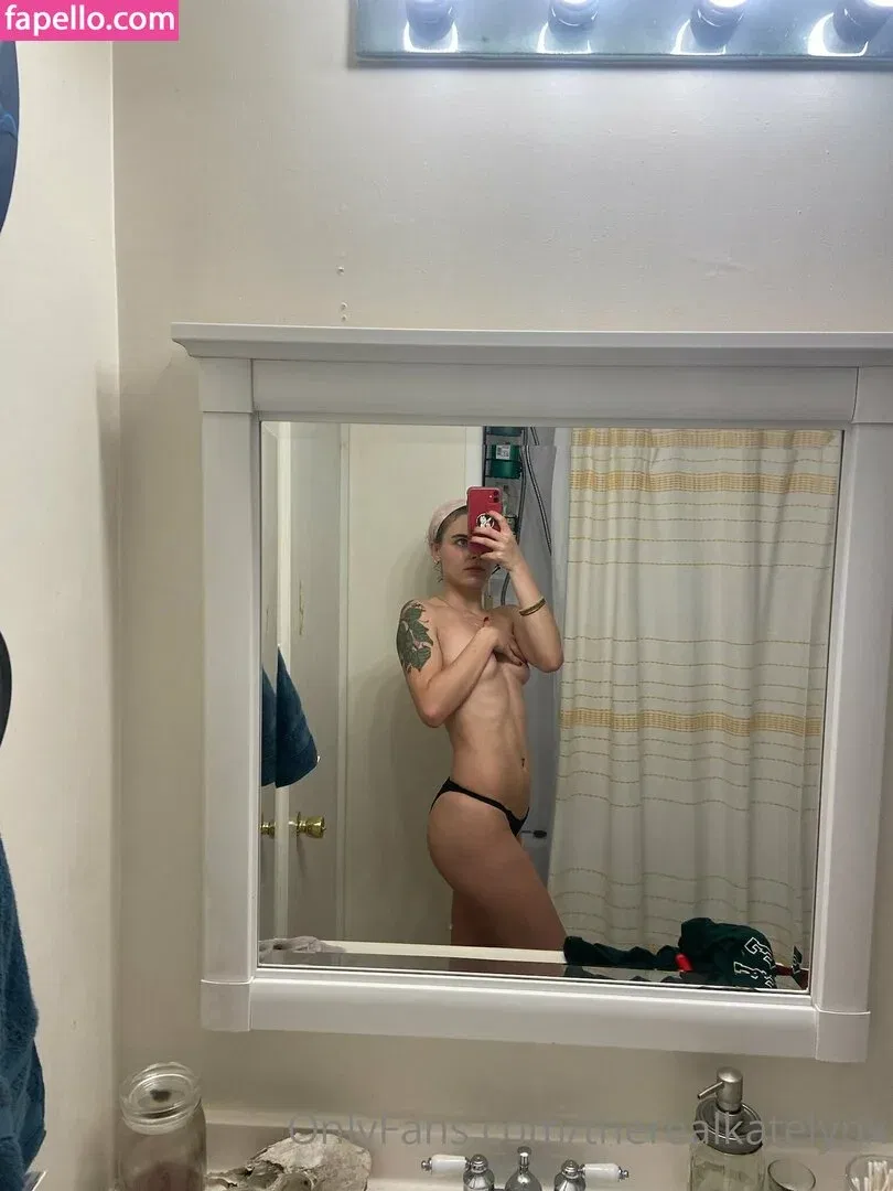 realkatelynx Onlyfans Photo Gallery 