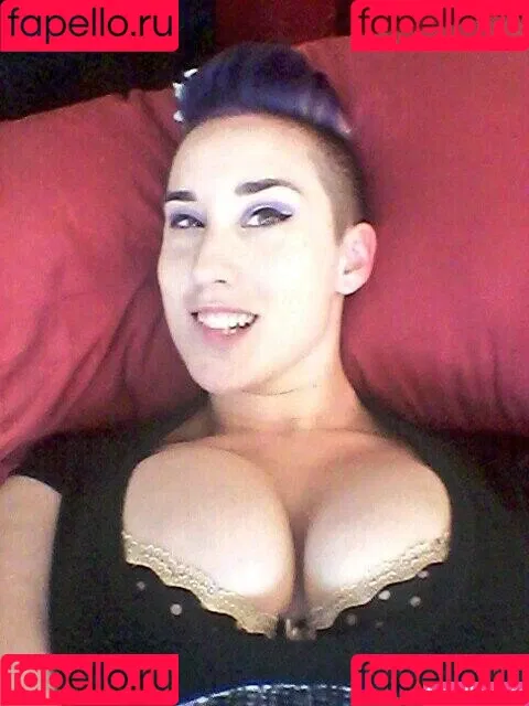 Kitty Leroux Onlyfans Photo Gallery 