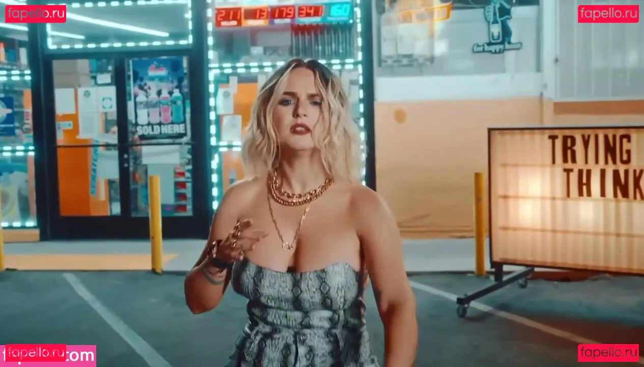 Joanna Jojo Levesque Onlyfans Photo Gallery 