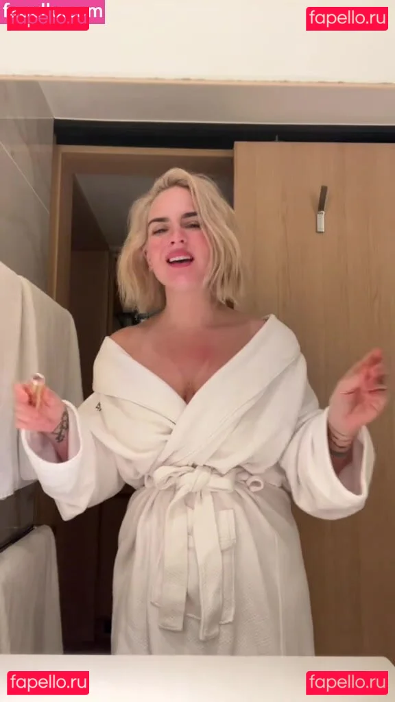 Joanna Jojo Levesque Onlyfans Photo Gallery 