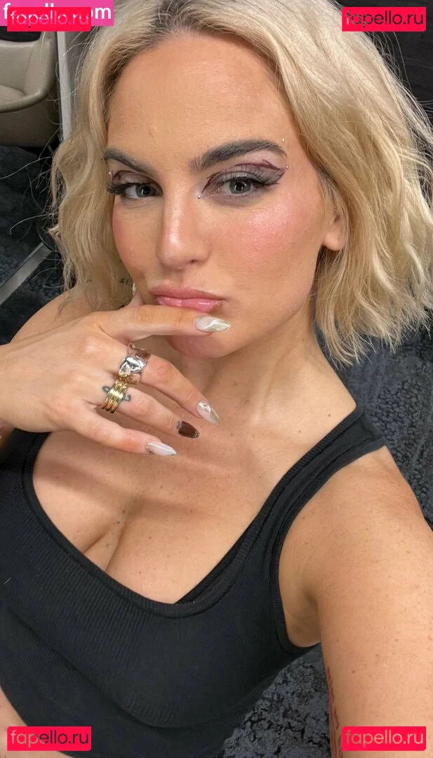 Joanna Jojo Levesque Onlyfans Photo Gallery 