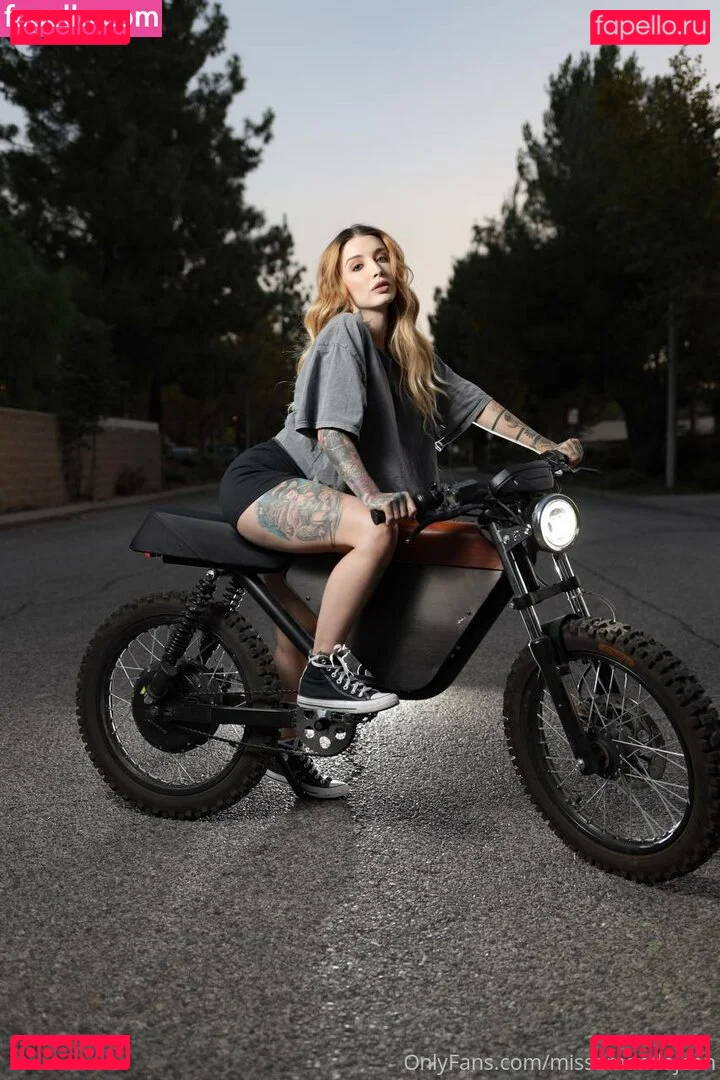 missamandajean Onlyfans Photo Gallery 