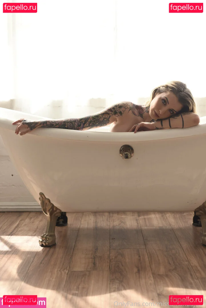 missamandajean Onlyfans Photo Gallery 