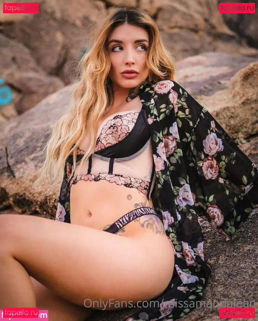 missamandajean Onlyfans Photo Gallery 