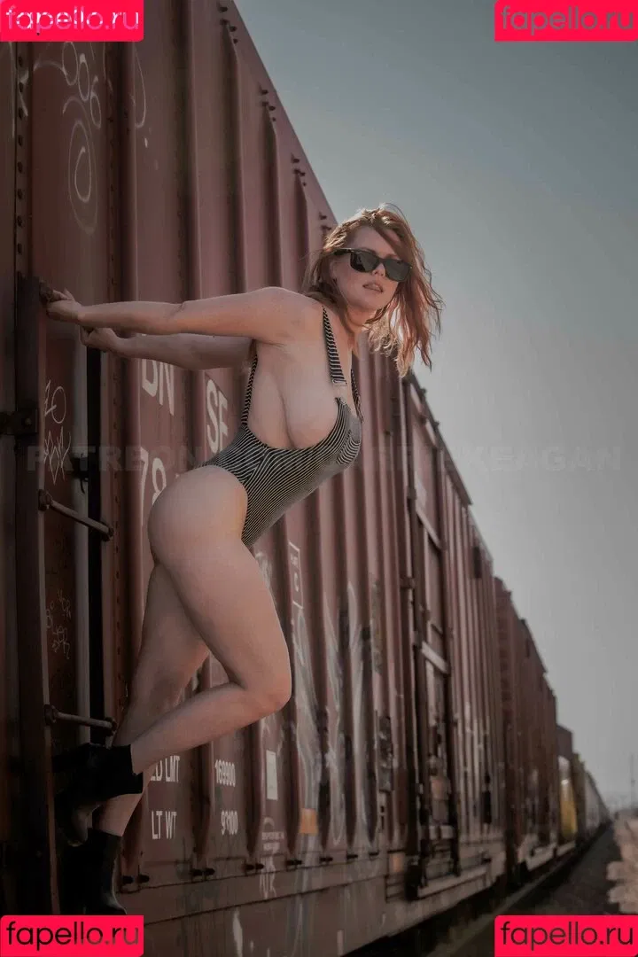 Carrie Keagen Onlyfans Photo Gallery 