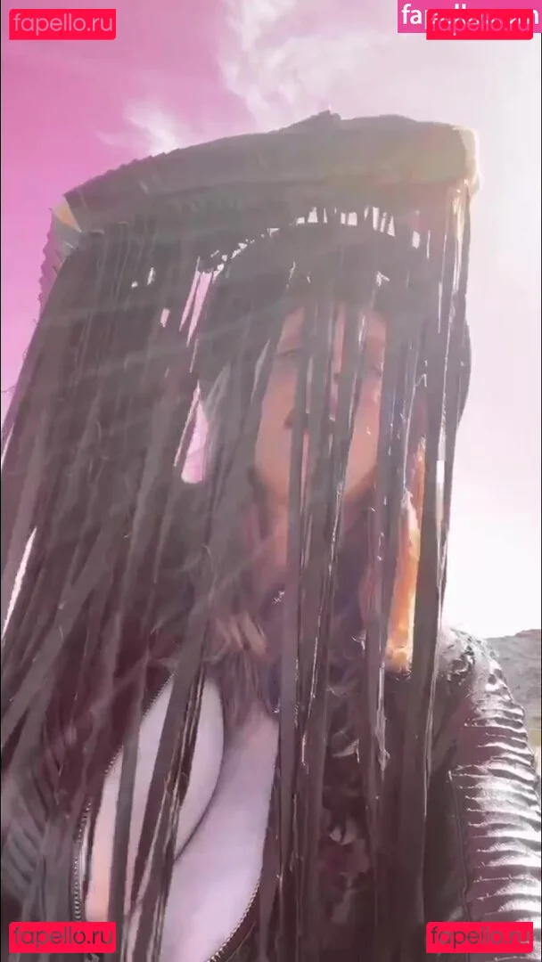 Carrie Keagen Onlyfans Photo Gallery 