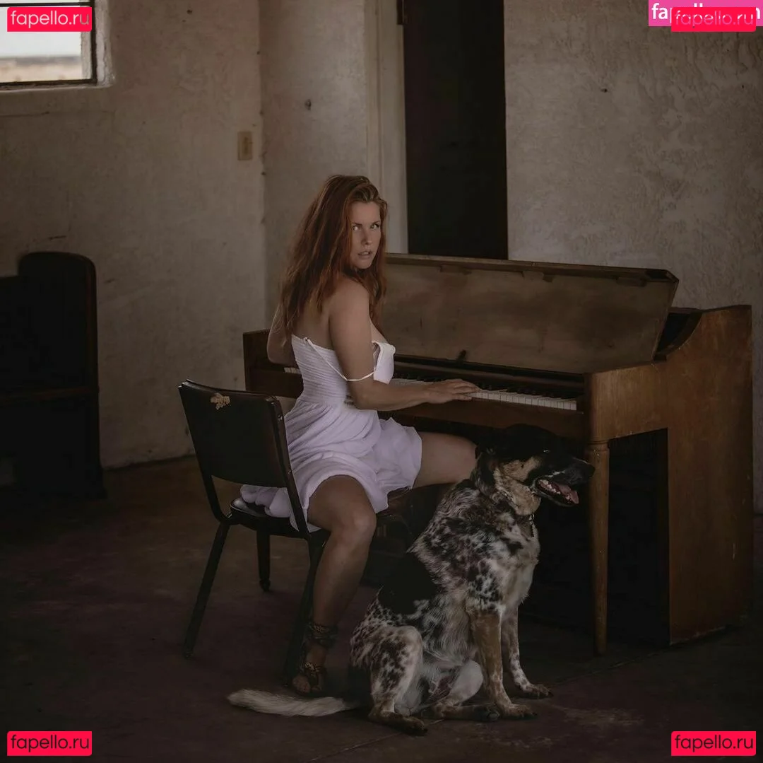 Carrie Keagen Onlyfans Photo Gallery 