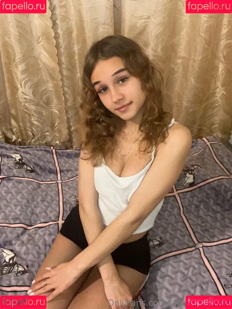 lill_nika_18 Onlyfans Photo Gallery 