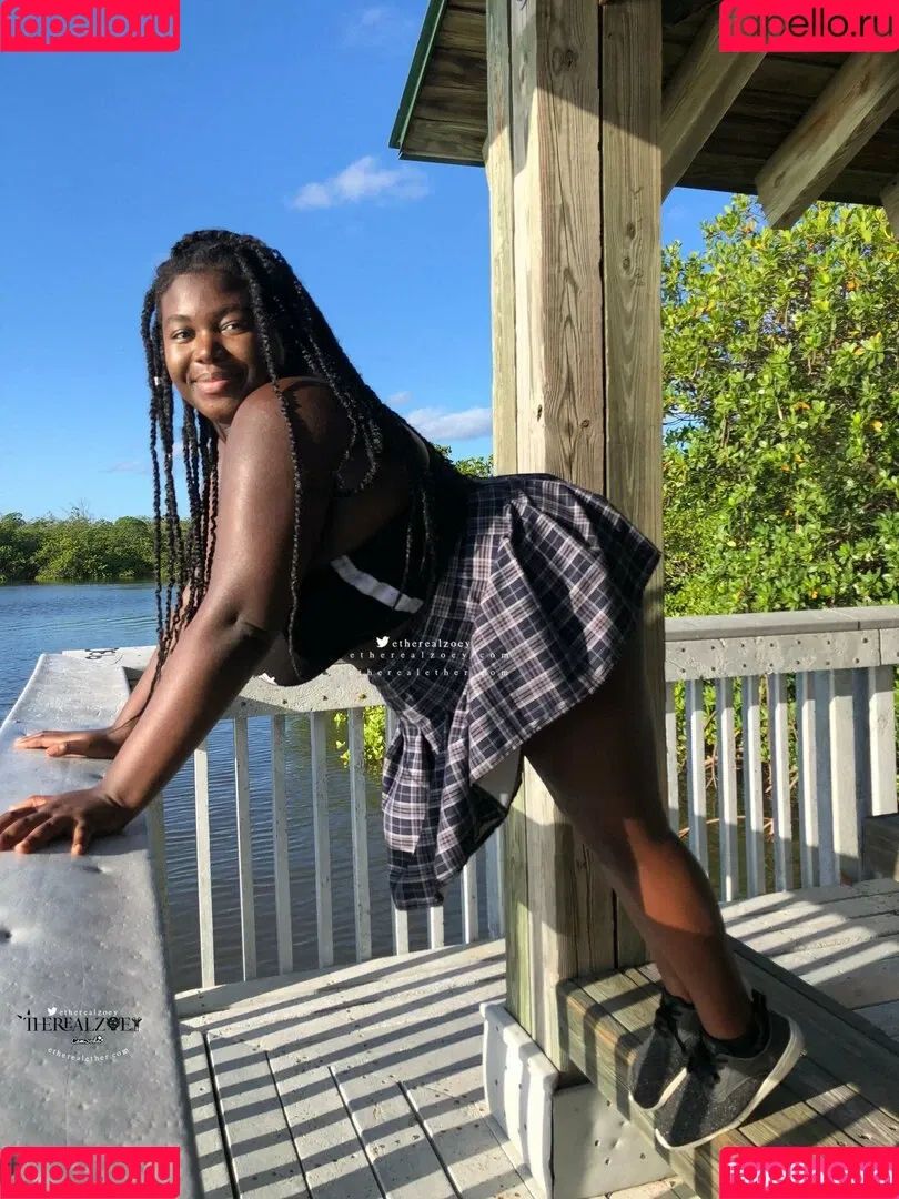 therealzoey Onlyfans Photo Gallery 