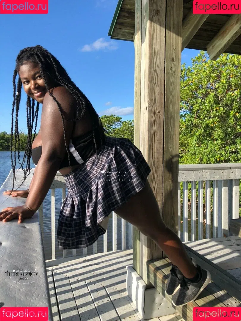 therealzoey Onlyfans Photo Gallery 