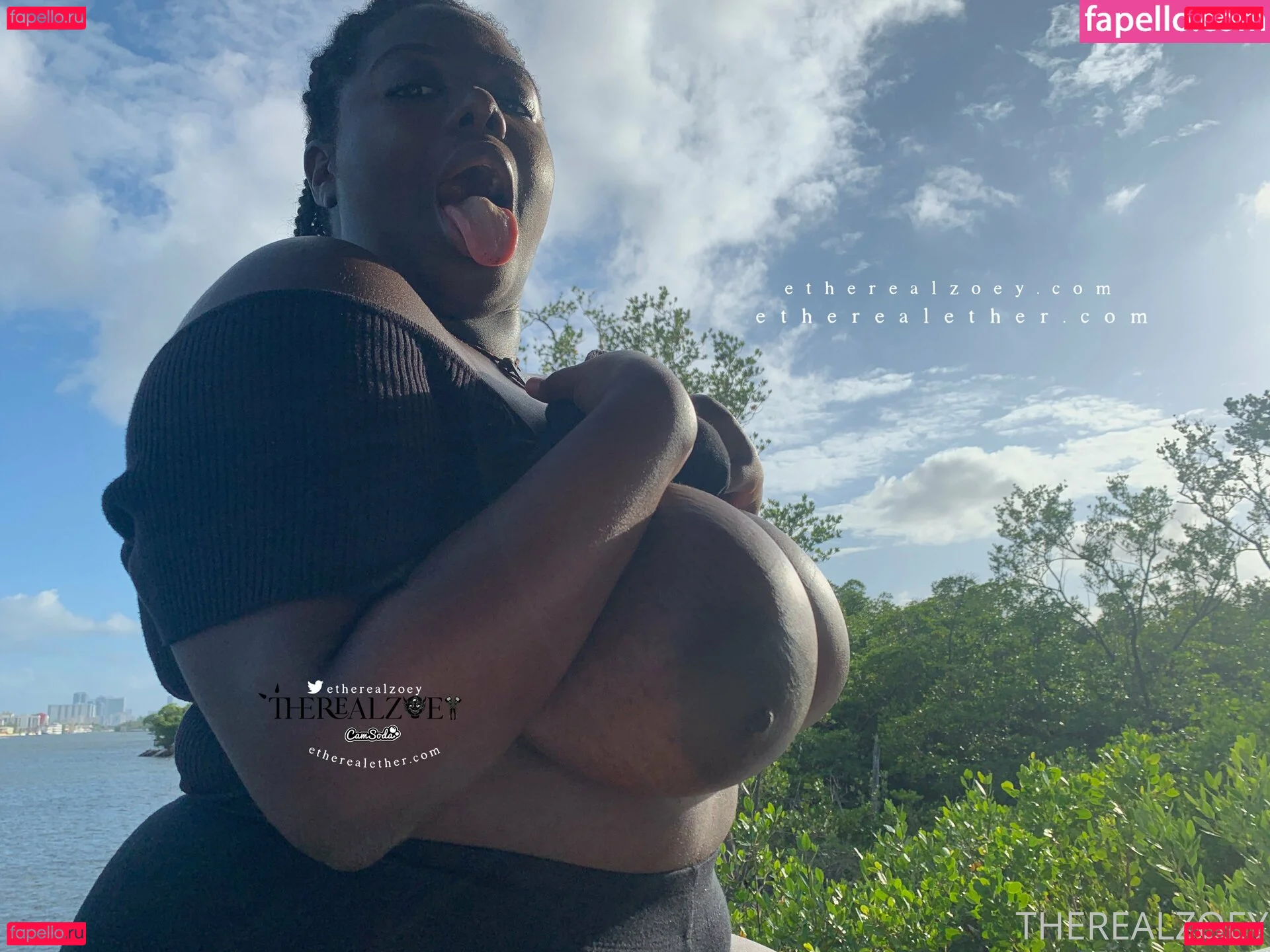 therealzoey Onlyfans Photo Gallery 