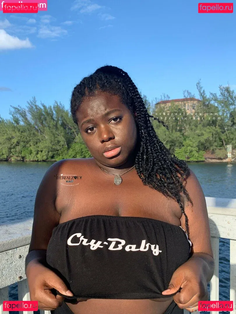 therealzoey Onlyfans Photo Gallery 