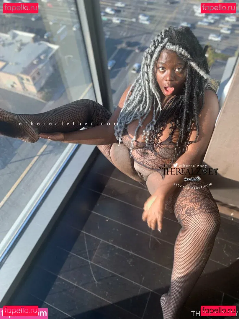 therealzoey Onlyfans Photo Gallery 