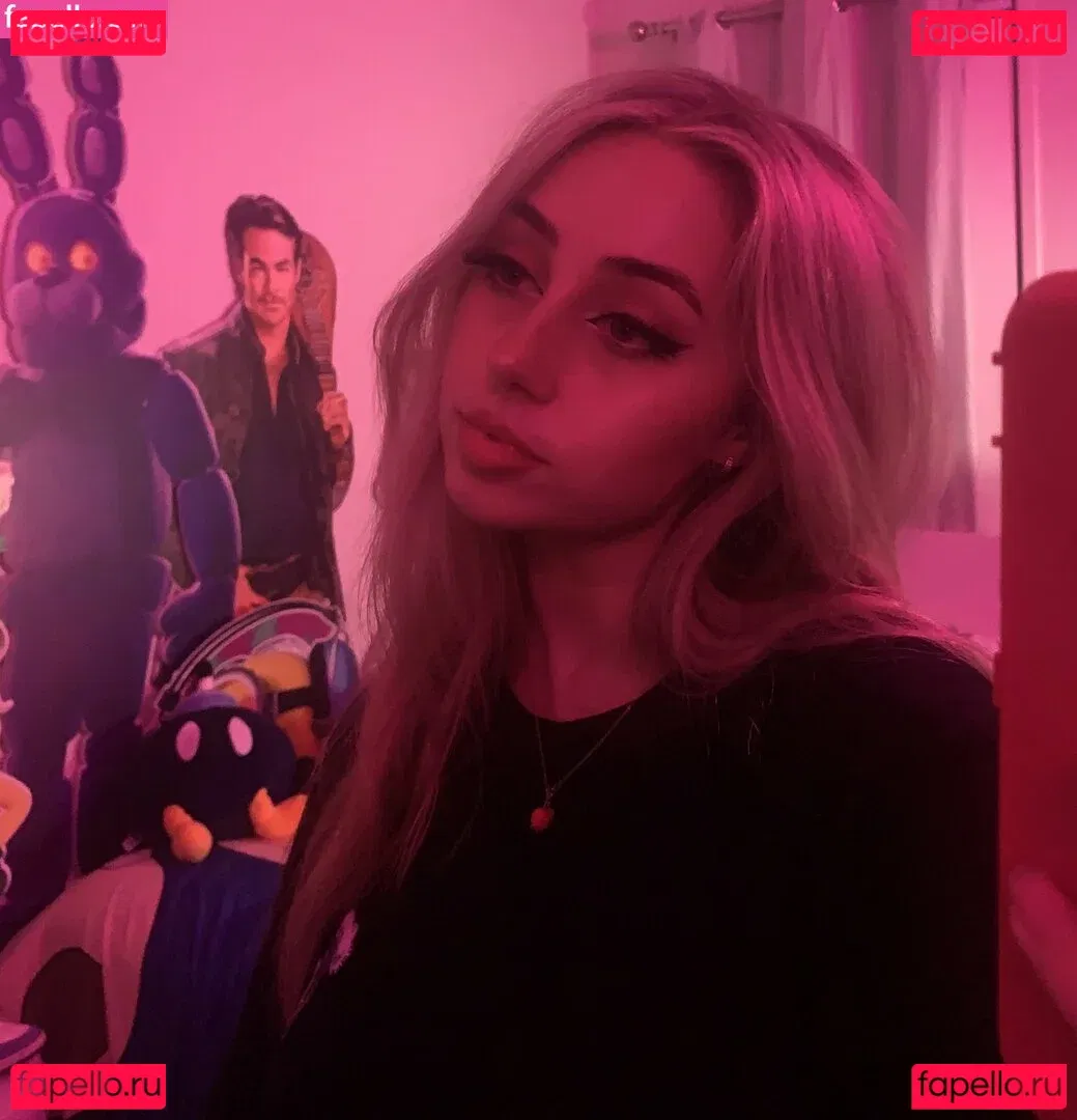 WandaWillow Onlyfans Photo Gallery 