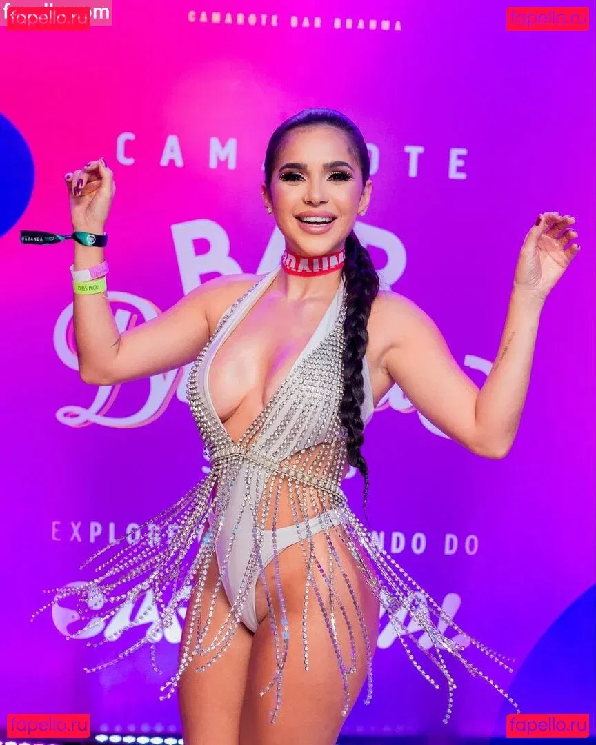 Gizelly Bicalho Onlyfans Photo Gallery 