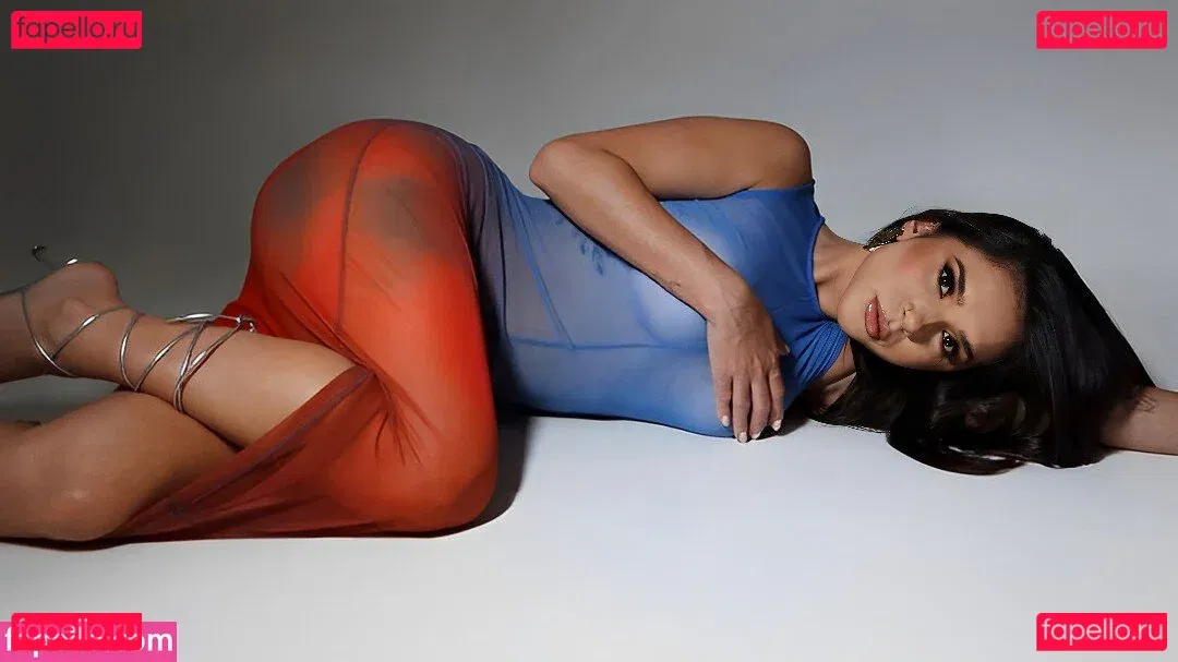 Gizelly Bicalho Onlyfans Photo Gallery 