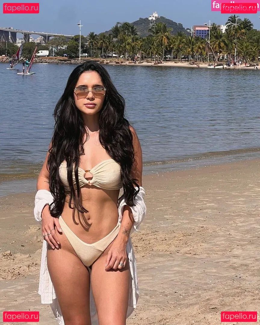 Gizelly Bicalho Onlyfans Photo Gallery 