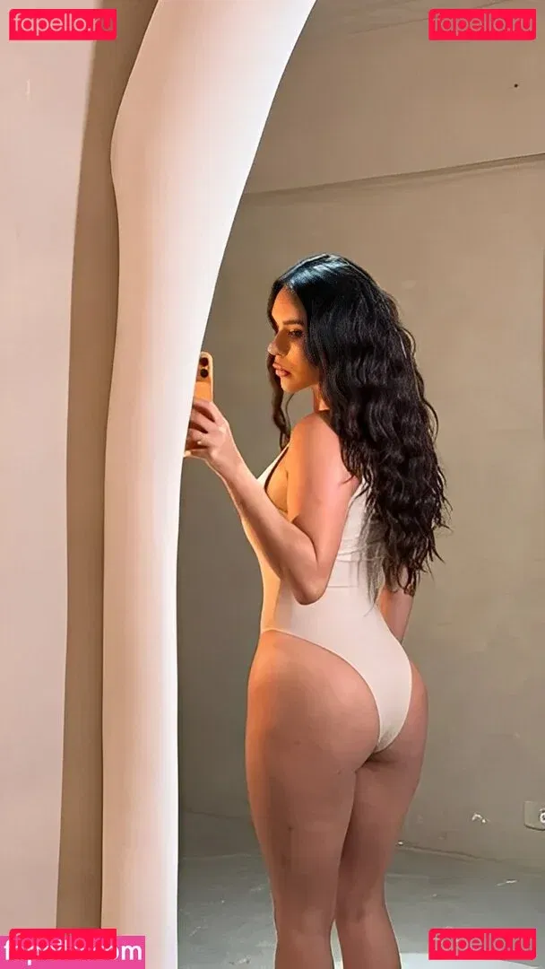 Gizelly Bicalho Onlyfans Photo Gallery 