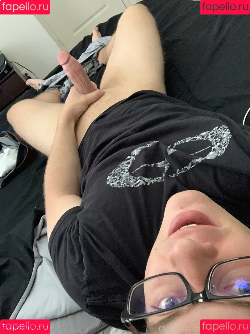 heyitskalen Onlyfans Photo Gallery 