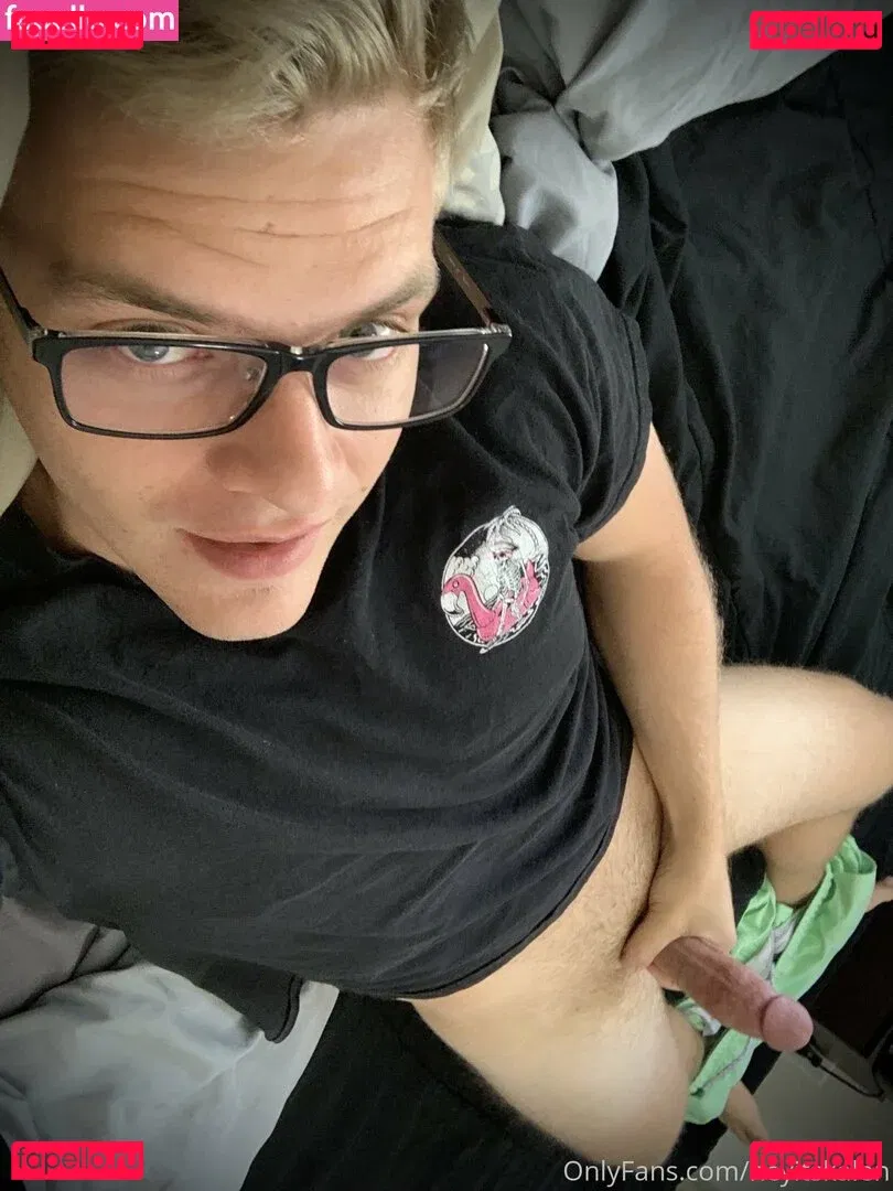 heyitskalen Onlyfans Photo Gallery 