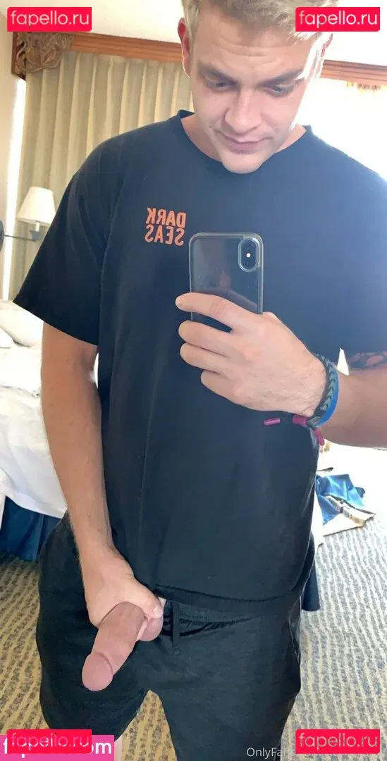 heyitskalen Onlyfans Photo Gallery 