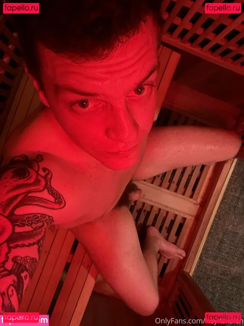 heyitskalen Onlyfans Photo Gallery 