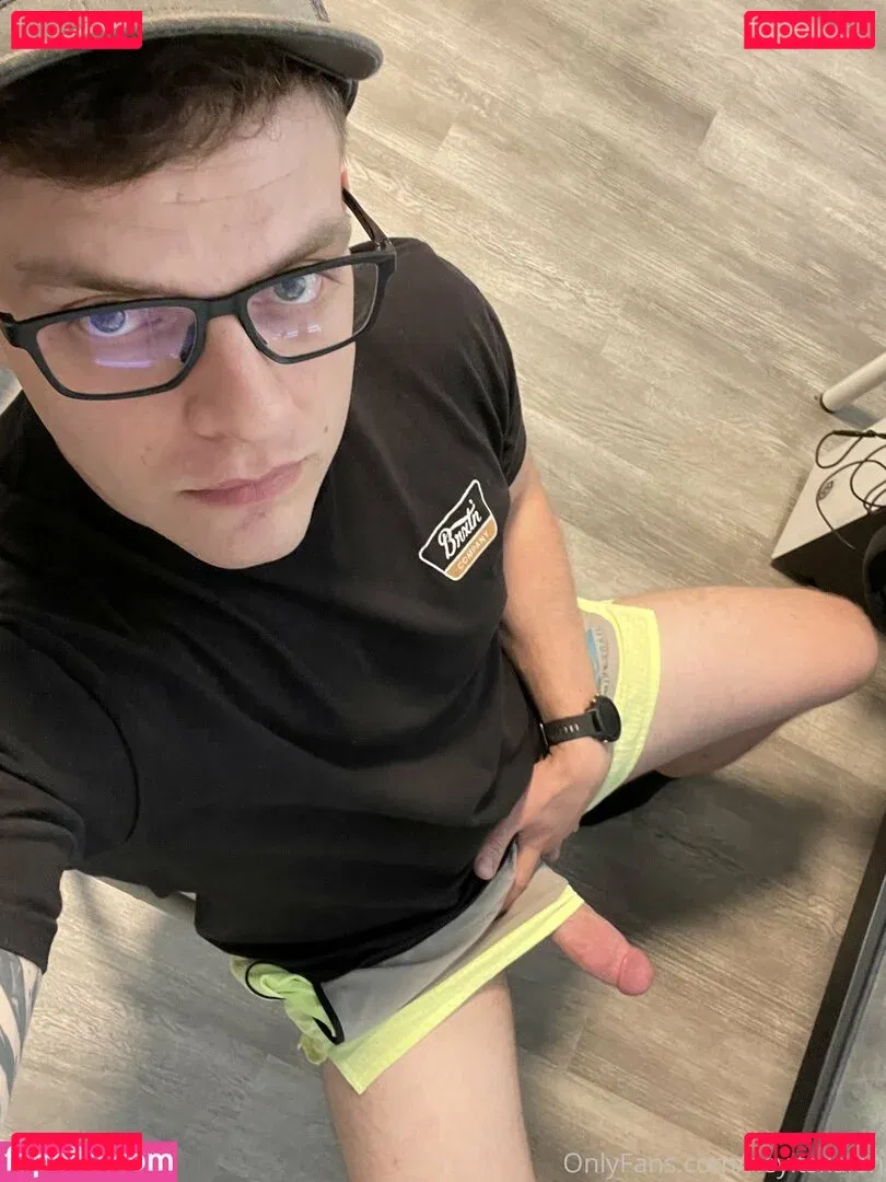 heyitskalen Onlyfans Photo Gallery 