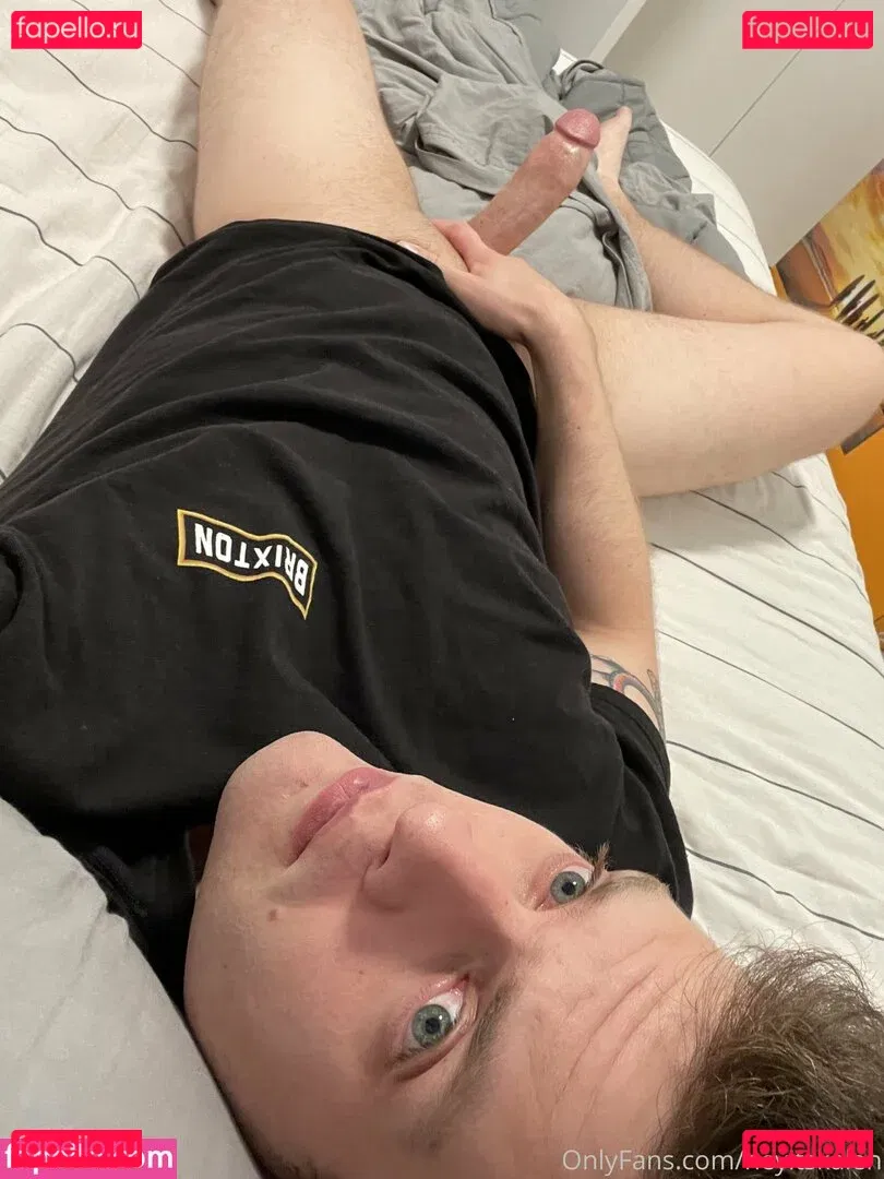 heyitskalen Onlyfans Photo Gallery 