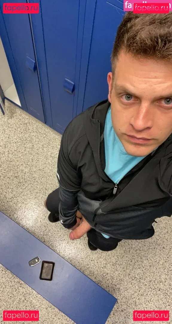 heyitskalen Onlyfans Photo Gallery 